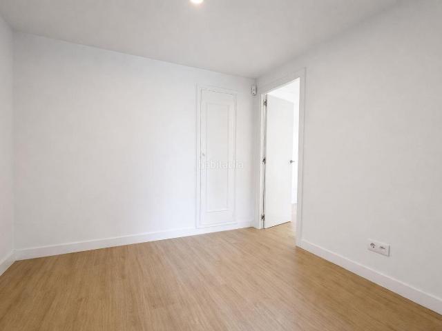 Piso en venta en Calp, Puerto. Piso reformado con vistas al mar junto al puerto pesquero de Calpe. Pisos.