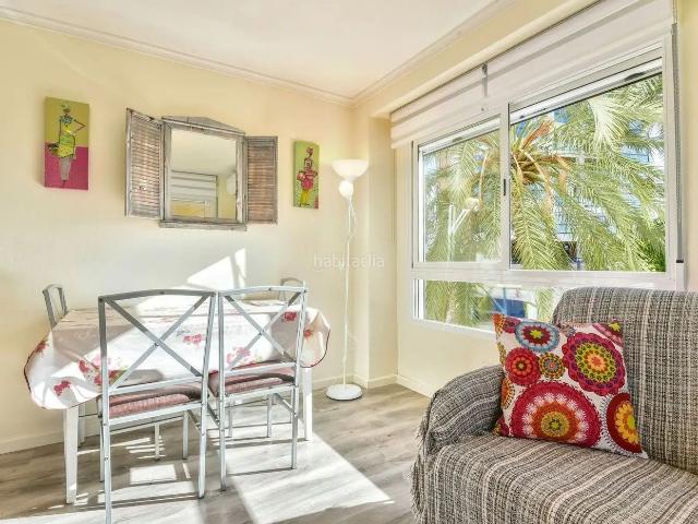 Piso en venta en Calp, Zona Levante Playa Fossa. ltpgtltstronggtiexclVive el Mediterraacuteneo a solo 100 metros del mar!ltstronggtltpgtltpgtDescubre esta encantadora vivienda de. Pisos.