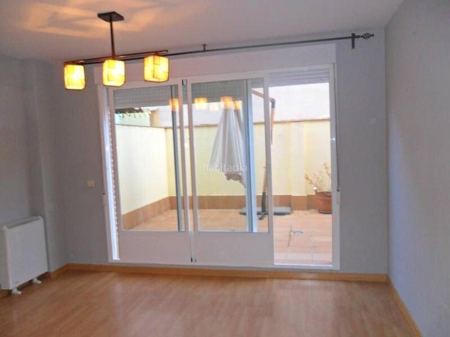 Piso en venta en Valdeavero. VIVIENDA CON PATIO. Pisos.