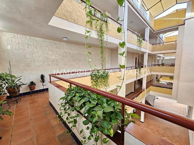 Piso en venta en Camas, Centro Barriada Mallorca. Piso de 2 dormitorios con ascensor. Pisos.