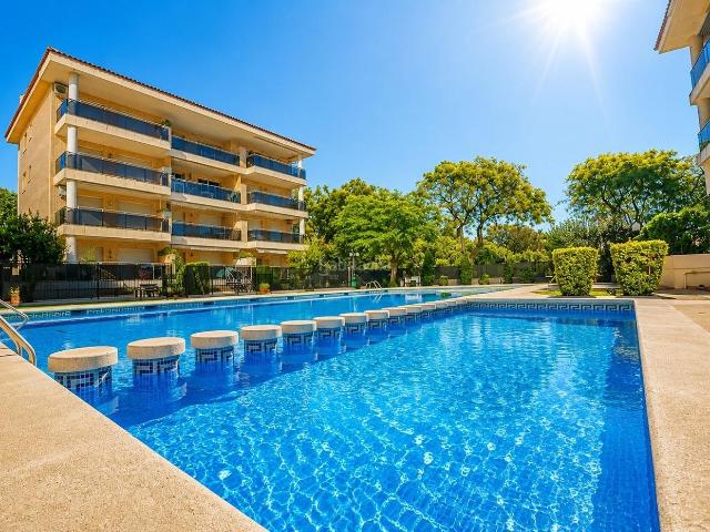 Piso en venta en Cambrils, Els Esquirols Costa Dorada. Piso reformado en Cambrils con piscina y parking incluido. Pisos.