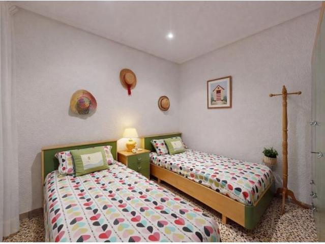 PISO EN VENTA EN CAMINO DE LOS MAGROS, 4 DORMITORIOS, GRAN SALÓN Y ASCENSOR