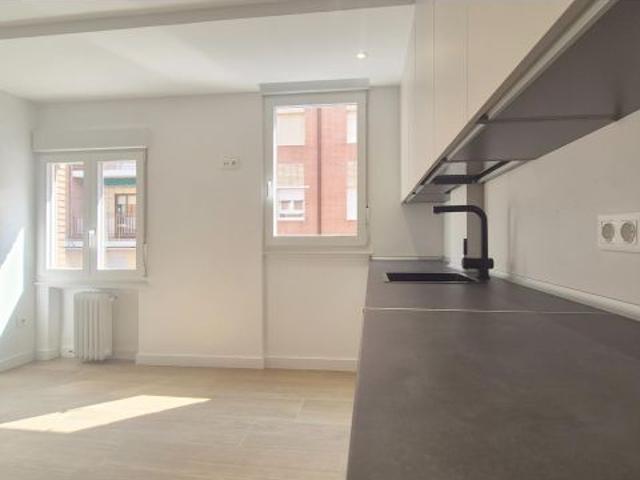 PISO EN VENTA EN CAMPUS UNAMUNO, SALAMANCA. Urbis te ofrece una vivienda de lujo en zona San Bernard