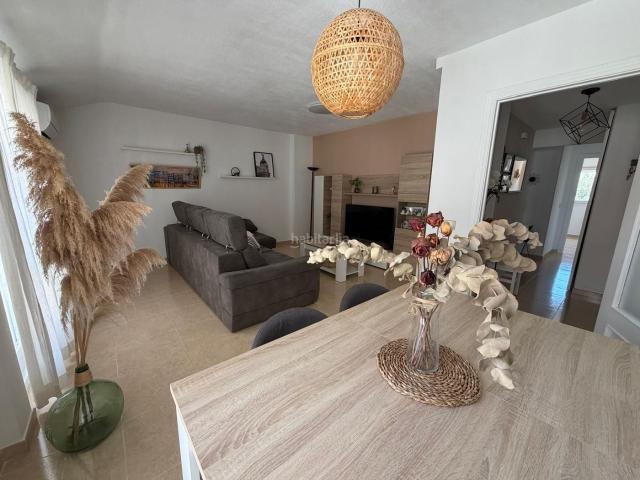 Piso en venta en Campo Real. INMOBILIARIA TAGONIA presenta en exclusiva este fantástico piso reformado en Campo Real. Pisos Campo.