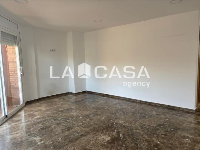 Piso en venta en Canovelles. con piscina comunitaria. Pisos.