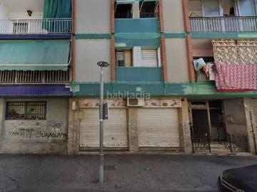 Piso en venta en Canovelles. Canovelles, Barcelona. EN RENTABILIDAD se vende alquilado, no se puede visitar ni hipotecar. Pisos.