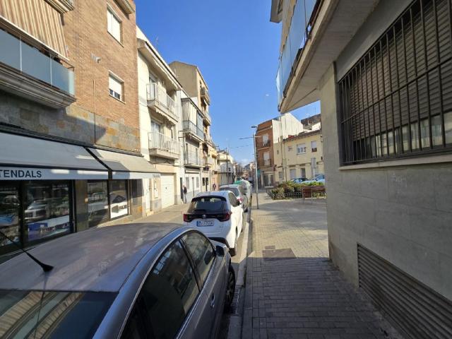 Piso en venta en Canovelles. DIAGONAL 34. Pisos.