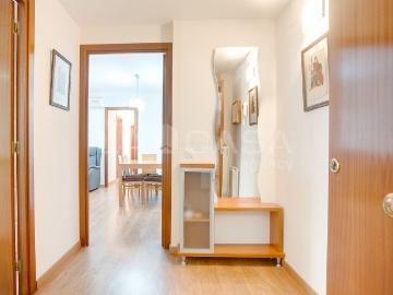 Piso en venta en Canovelles. La Casa Agency presenta en exclusiva este bonito piso en una de las mejores zonas de Canovelles. Pisos.