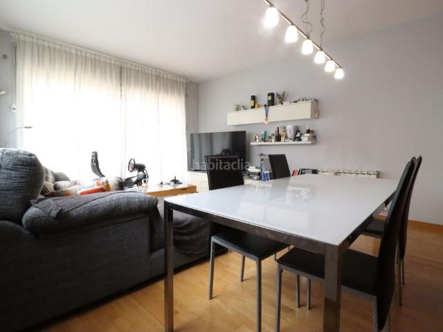 Piso en venta en Canovelles. Vivienda en Nuda Propiedad con Pago Único y Usufructo Vitalicio en el centro de Canovelles. Pisos.