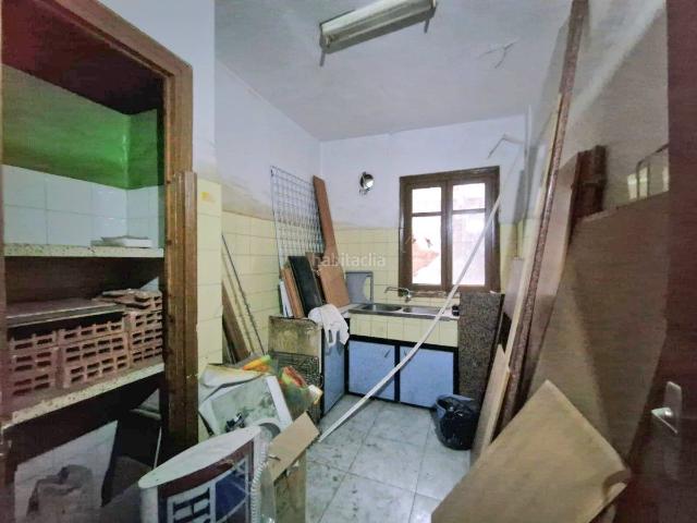Piso en venta en Canals. CENTRICO PARA REFORMAR COMPLETAMENTE A TU GUSTO. Pisos.