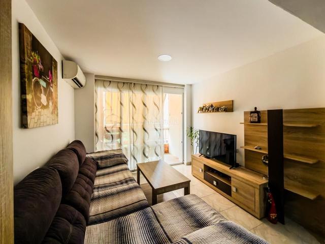 Piso en venta en Canals. EXCELENTE PISO EN CANALS LISTO PARA ENTRAR A VIVIR. Pisos.