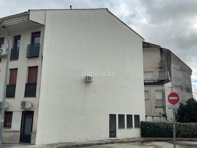 Piso en venta en Candeleda. Inmueble en Candeleda. Pisos.