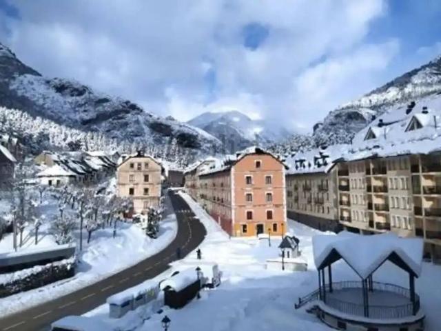 Piso en Venta en Canfranc