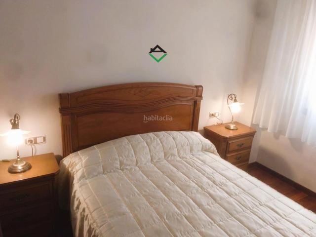 Piso en venta en Cangas, Coiro. Piso de 3 dormitorios céntrico con garaje. Pisos.
