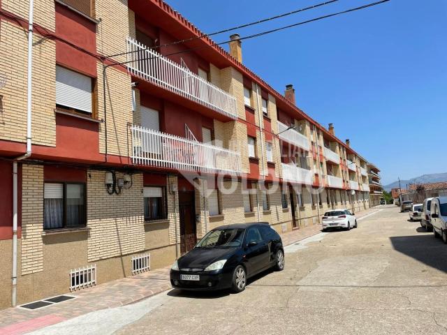 Piso en venta en Casalarreina. Piso amplio con balcón. Pisos.