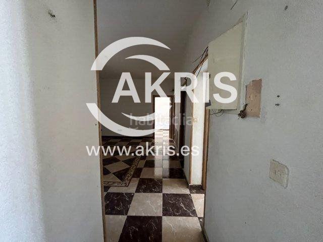 Piso en venta en Casar de Escalona El. Piso con patio y piscina para reformar en El Casar de Escalona. Pisos Casar de Escalona.