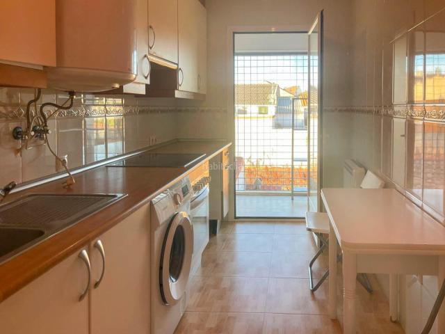 Piso en venta en Casar El. PISO DE 2 DORMITORIOS CON GARAJE EN EL CENTRO DE EL CASAR 215.000. Pisos Casar.