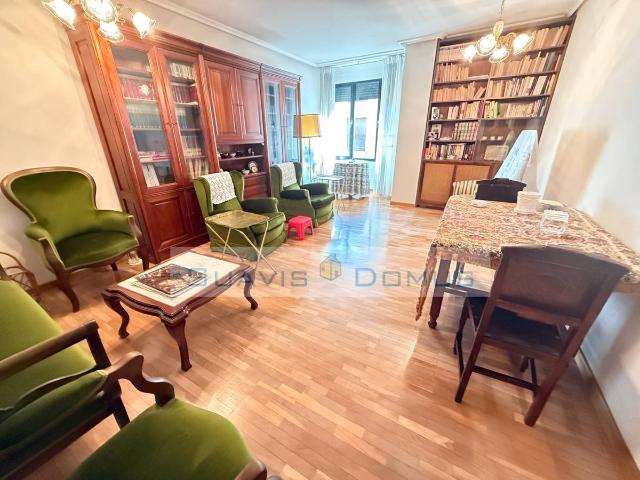 Piso en Venta en Casco Antiguo