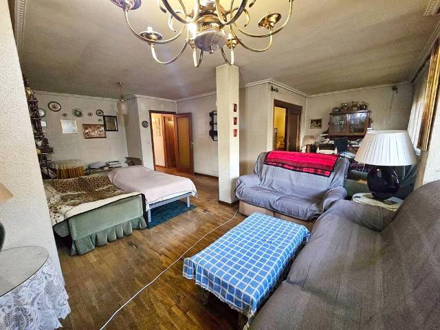 Piso en Venta en Casco Antiguo