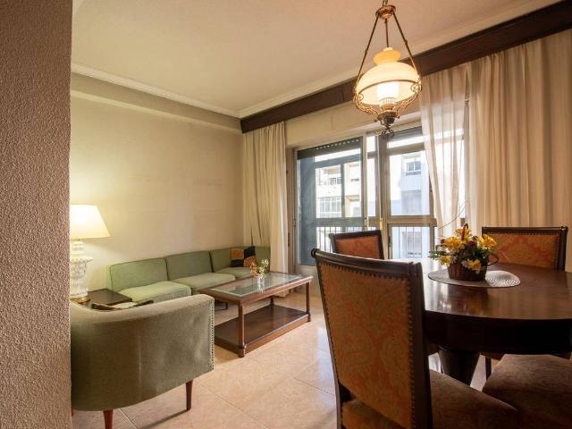 Piso en Venta en Casco Antiguo