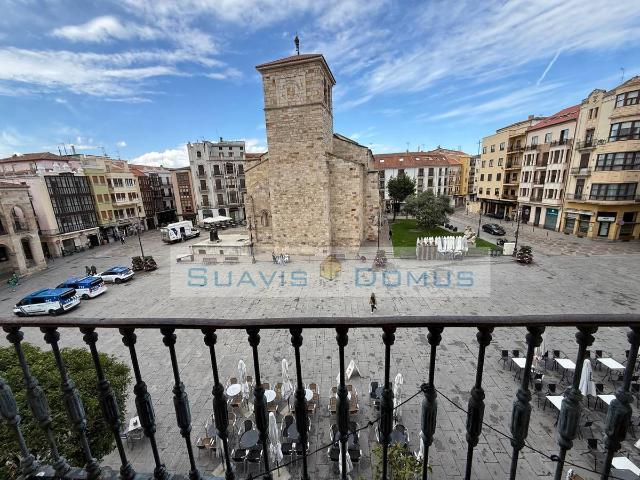 Piso en Venta en Casco Antiguo