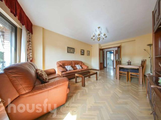 Piso en Venta en Casco Antiguo