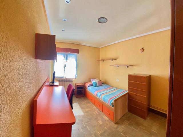 Piso en Venta en Casco Viejo