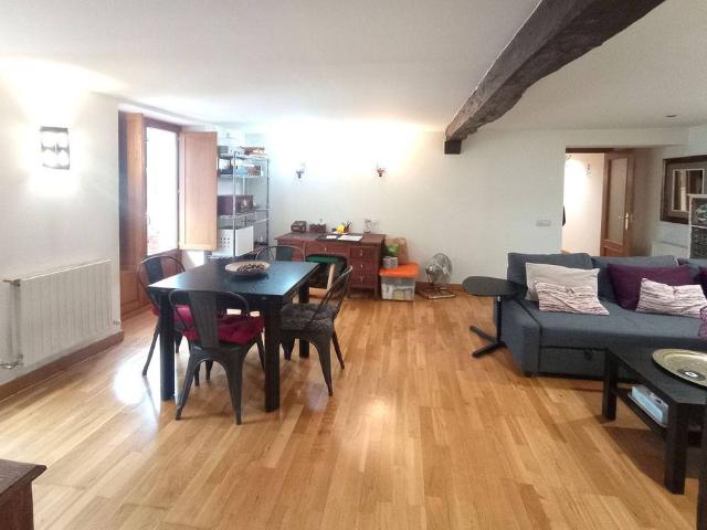 Piso en Venta en Casco Viejo