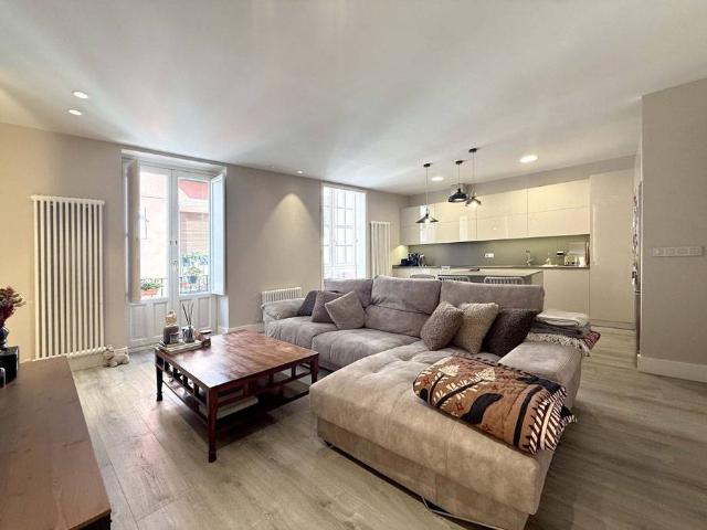 Piso en Venta en Casco Viejo