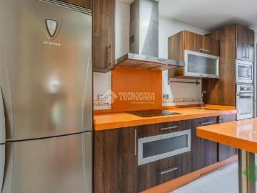 Piso en Venta en Casines