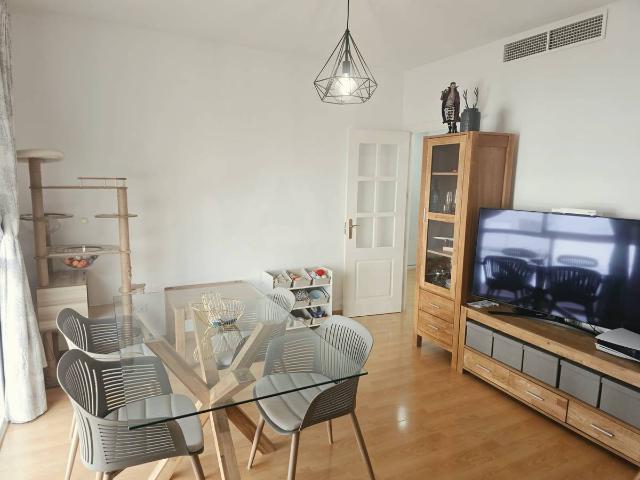 Piso en Venta en Casines