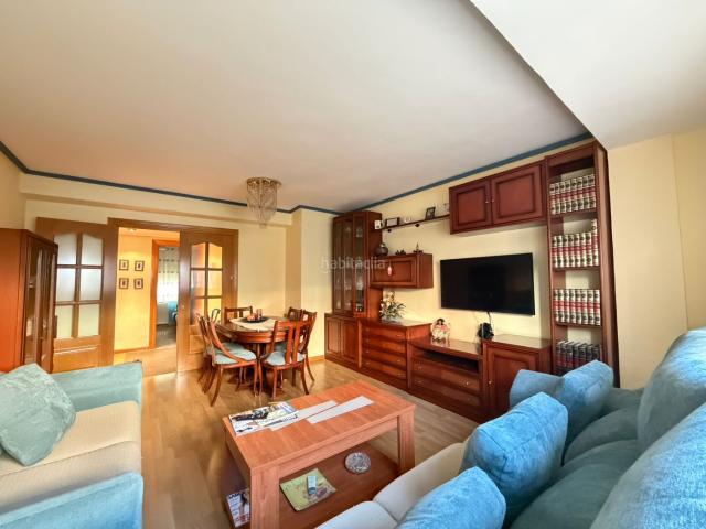 Piso en venta en Caspe. ? AMPLIO PISO DE 4 DORMITORIOS CON ASCENSOR, GARAJE Y TRASTERO EN CASPE. Pisos.