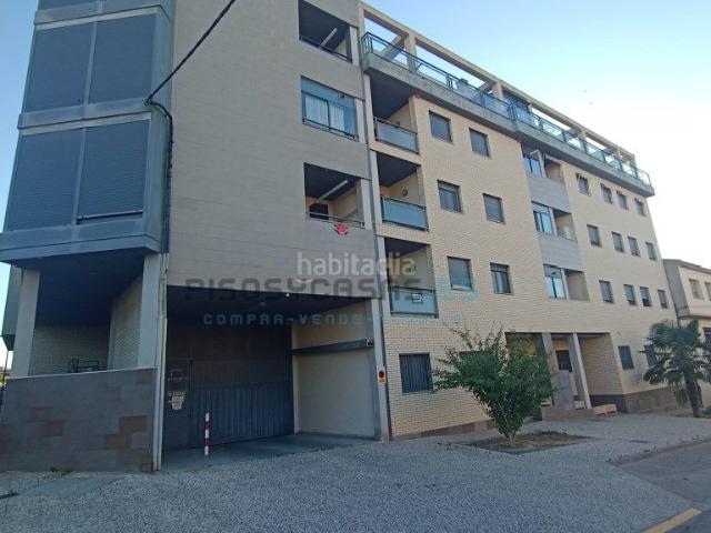 Piso en venta en Caspe. Piso en venta en Calle Madrid Caspe Zaragoza. Pisos.
