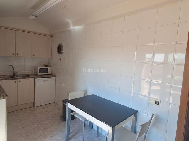Piso en venta en Cassà de la Selva. Amplio piso con gran terraza y 2 plazas de aparcamiento en el mismo edificio. Pisos Cassà de la.