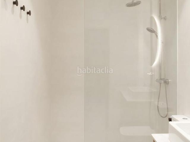 Piso en venta en Cassà de la Selva. Piso de obra nueva con balcón y parking. Pisos Cassà de la.