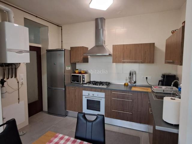 Piso en venta en Cassà de la Selva. Piso situado en la planta baja del edificio, muy acogedor y listo para entrar a vivir, muy bien ubicado. Pisos Cassà de la.