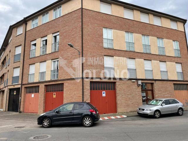 Piso en venta en Castañares de Rioja. Piso amplio en el centro con ascensor. Pisos Castañares de.