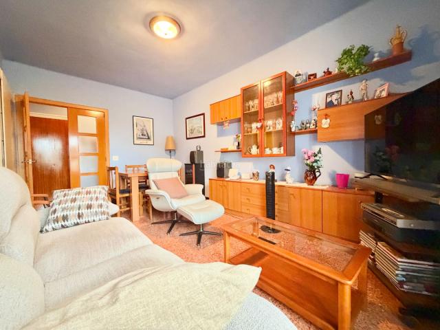 Piso en venta en Castellví de la Marca. Piso de 3 habitaciones en La Múnia, para inversores. Pisos Castellví de la.