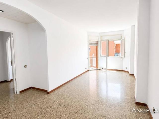 Piso en Venta en Castell Poble Vell