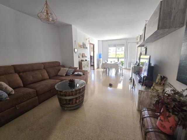 Piso en venta en Castellar del Vallès, Espai Tolra Els Pedrissos Can Carner. Magnífico piso de 122 m2 con ascensor, luminoso y muy bien ubicado. Pisos Castellar del.