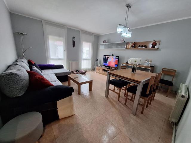 Piso en venta en Castellar del Vallès, Poble Casc Antic. ESPECTACULAR PISO DE 4 HABITACIONES. Pisos Castellar del.