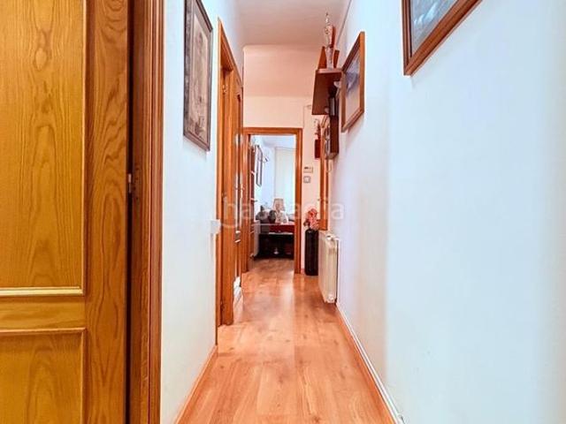 Piso en venta en Castellar del Vallès, Poble Casc Antic. Pis de 110 m2 amb espectacular pati de 105 m2 i aparcament. Pisos Castellar del.