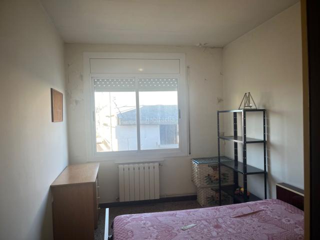 Piso en venta en Castellbisbal. Céntrico piso de 3 habitaciones y terraza. Pisos.