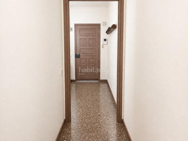 Piso en venta en Castelldefels, Castell Poble Vell. PISO A LA VENTA En Avinguda de Manuel Girona, Castelldefels, Barcelona, Catalunya, España. Pisos.