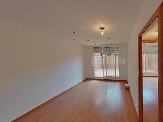 Piso en venta en Castelldefels, Centre. Piso en venta en avda 300. Pisos.