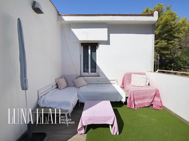 Ático en venta en Castelldefels, Bellamar. ÁTICO ESQUINERO CON DOS TERRAZAS, PISCINA Y SOL TODO EL DÍA EN EL POAL, CASTELLDEFELS. Áticos.