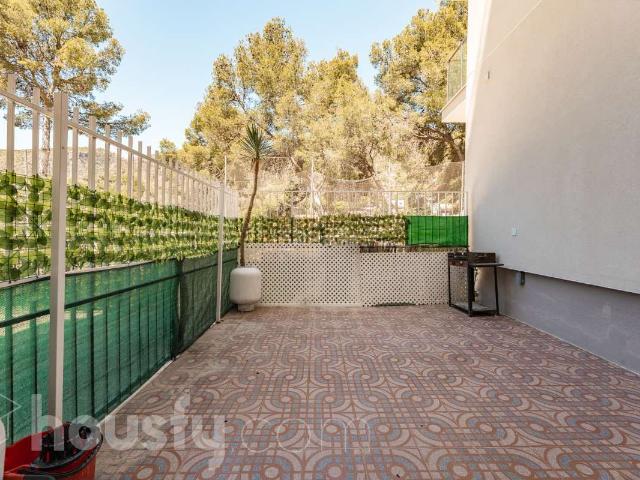 Piso en venta en Castelldefels, El Poal. Pisos.