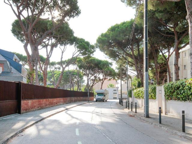 Piso en venta en Castelldefels, La Pineda. Solvia Inmobiliaria Piso Castelldefels. Pisos.