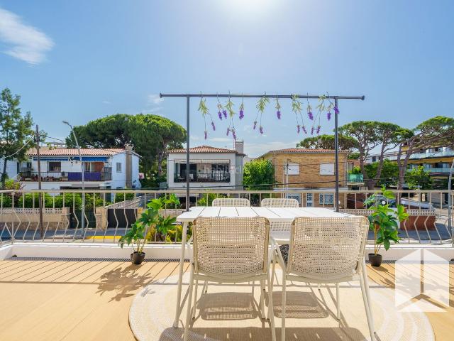 Piso en venta en Castelldefels, Lluminetes. EXCELENTE OPORTUNIDAD. Pisos.