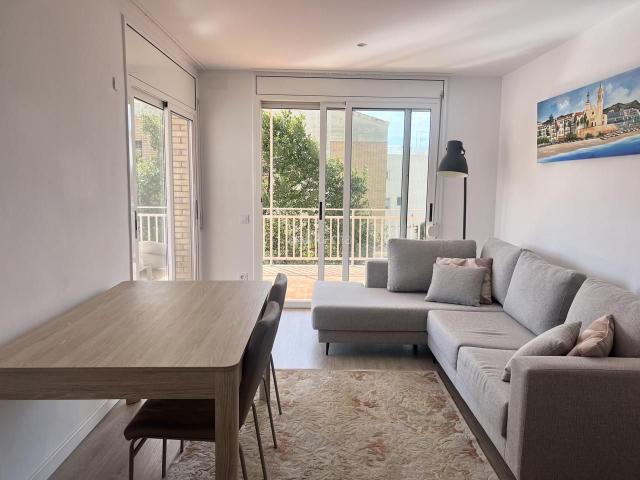 Piso en venta en Castelldefels, Lluminetes. Fantástico apartamento en primera línea de playa en Castelldefels. Pisos.